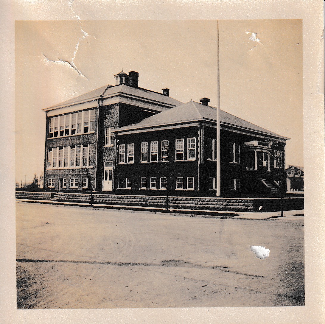 Wide shot of the avon grammar school